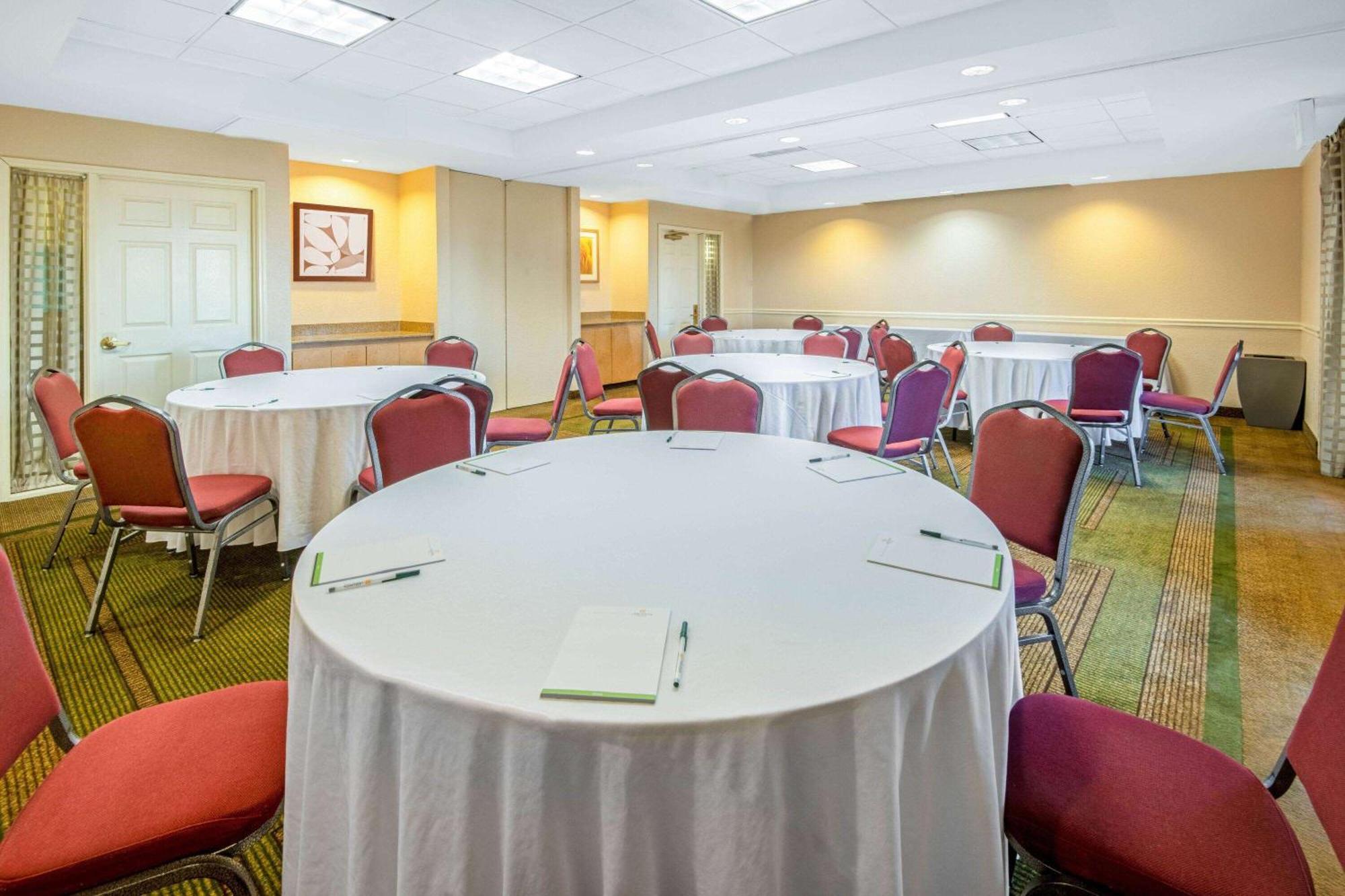 La Quinta By Wyndham Sherman Bagian luar foto